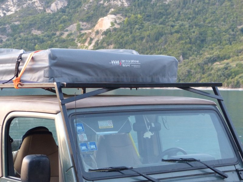 Hard Top Roof Top Tents εναντίον Soft Shell Roof Top Tents 